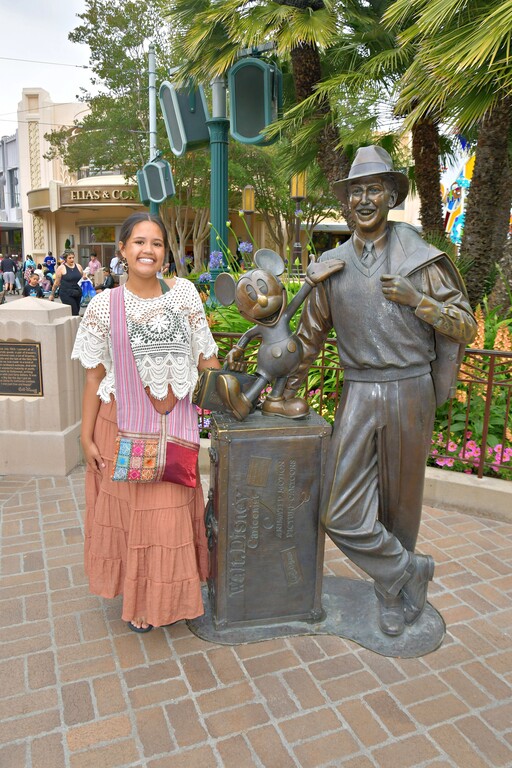 2024-05-24-Disney-California-Adventure-Park-Buena-vista-street_3.jpg