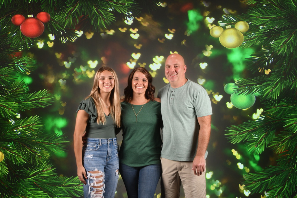 2023-11-21-disney-springs-photopass-studio-at-disney-springs_40.jpg