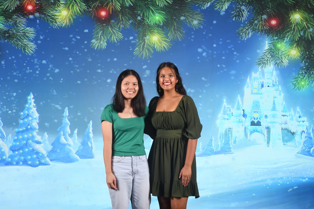 2023-11-21-disney-springs-photopass-studio-at-disney-springs_43.jpg