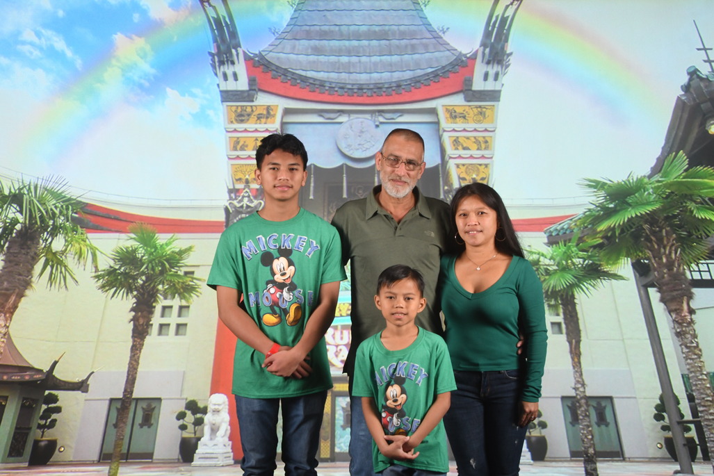 2023-11-21-disney-springs-photopass-studio-at-disney-springs_52.jpg