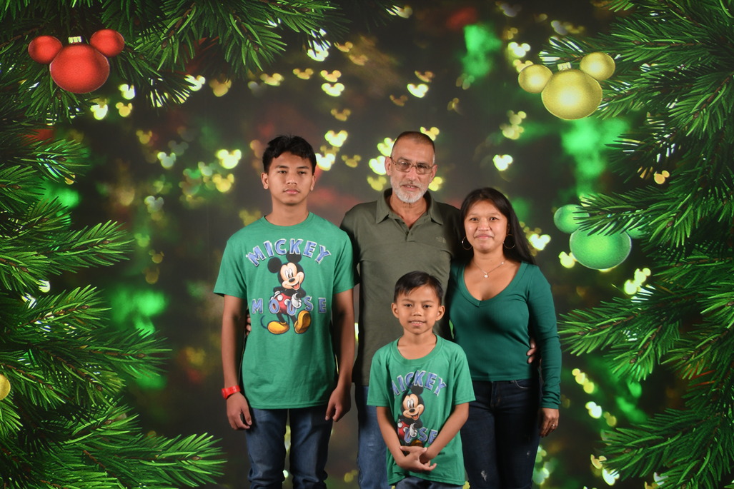 2023-11-21-disney-springs-photopass-studio-at-disney-springs_54.jpg