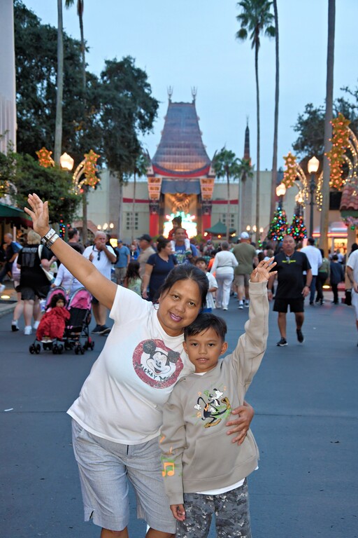 2023-11-22-disneys-hollywood-studios-hollywood-boulevard_4.jpg