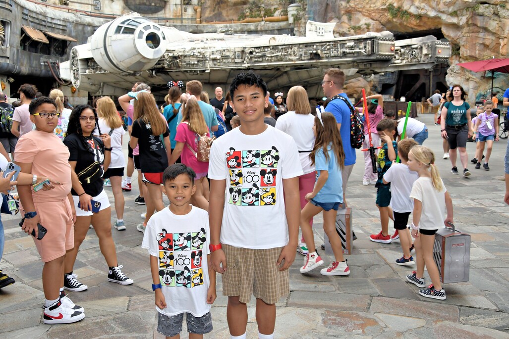 2023-11-22-disneys-hollywood-studios-millennium-falcon_14.jpg