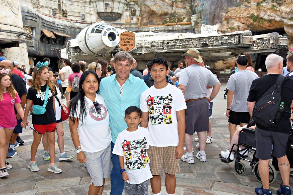 2023-11-22-disneys-hollywood-studios-millennium-falcon_19.jpg