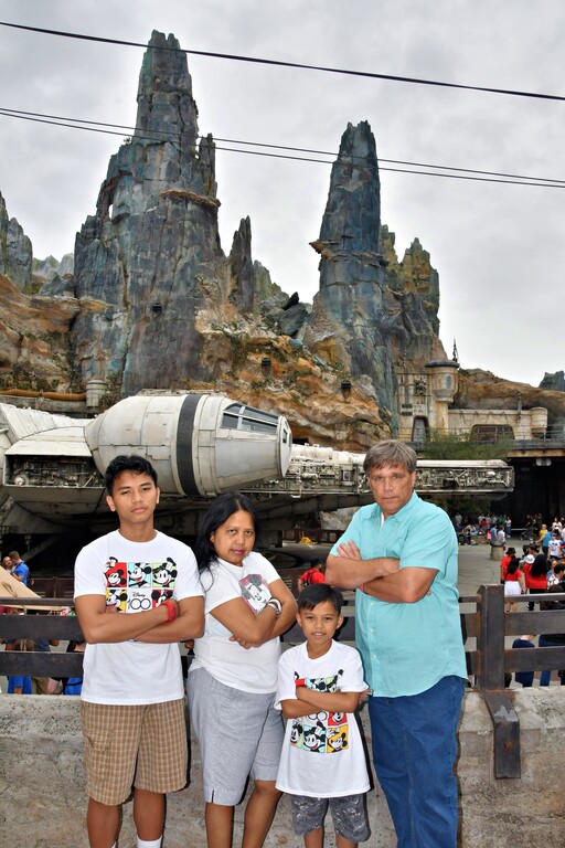 2023-11-22-disneys-hollywood-studios-millennium-falcon_2.jpg