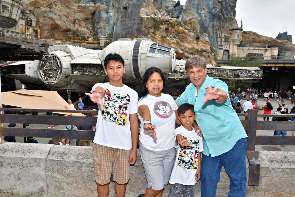 2023-11-22-disneys-hollywood-studios-millennium-falcon_5.jpg