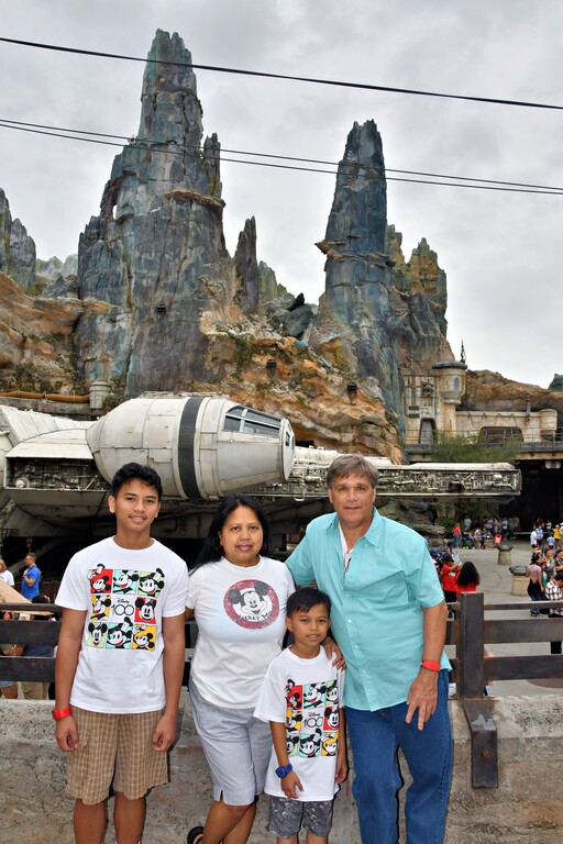 2023-11-22-disneys-hollywood-studios-millennium-falcon_8.jpg