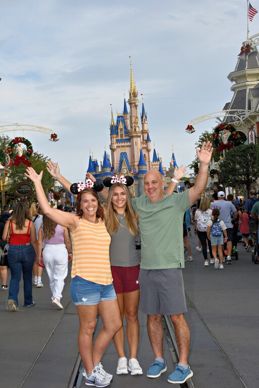 2023-11-22-magic-kingdom-park-main-street-usa_15.jpg