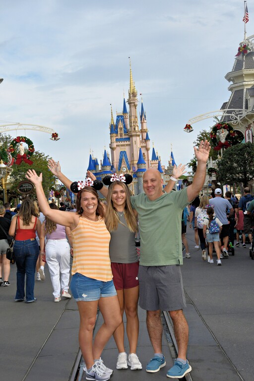 2023-11-22-magic-kingdom-park-main-street-usa_16.jpg