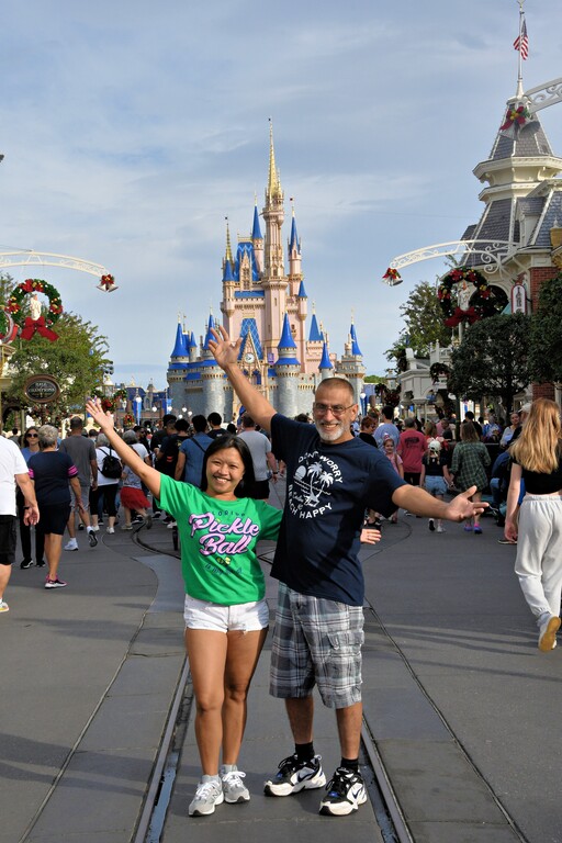 2023-11-22-magic-kingdom-park-main-street-usa_3.jpg